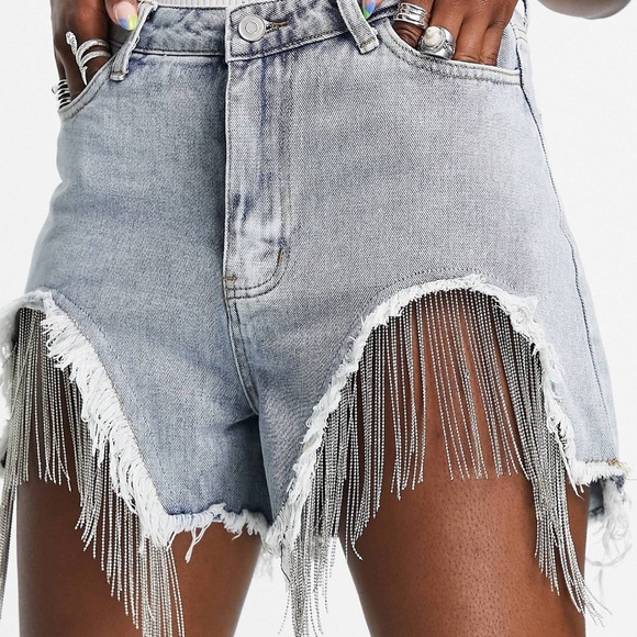 Misguided Denim shorts with chain detail - Picture 3 of 7